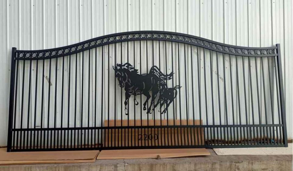 Modern Fencing Horse Designer Gate